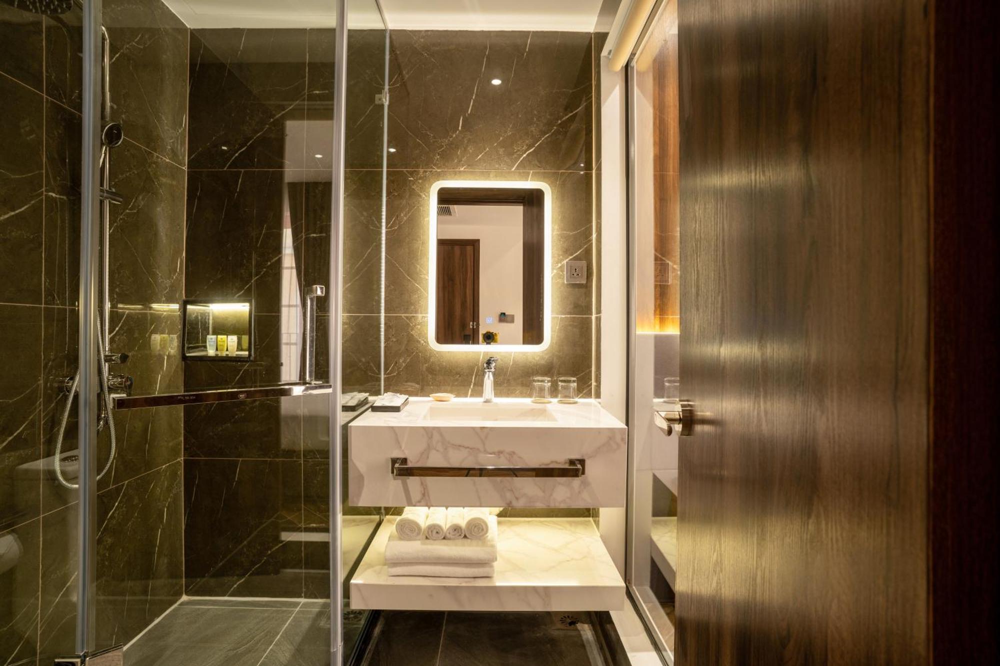 Calidum Phu Quoc Hotel ภายนอก รูปภาพ